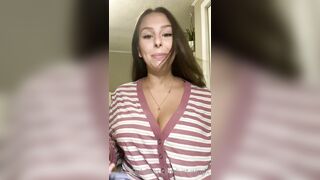 Just-wingit (Hailey aka Wing) OnlyFans Leaks HIGHLIGHT College Student Exploring her Sexuality 6