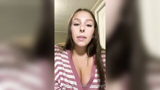 Just-wingit (Hailey aka Wing) OnlyFans Leaks HIGHLIGHT College Student Exploring her Sexuality 1