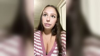 Just-wingit (Hailey aka Wing) OnlyFans Leaks HIGHLIGHT College Student Exploring her Sexuality 1