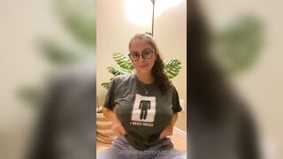 Just-wingit (Hailey aka Wing) OnlyFans Leaks College Student Exploring her Sexuality 6