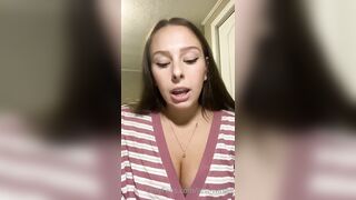 Just-wingit (Hailey aka Wing) OnlyFans Leaks HIGHLIGHT College Student Exploring her Sexuality 9