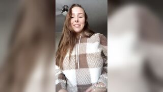 Just-wingit (Hailey aka Wing) OnlyFans Leaks College Student Exploring her Sexuality 190