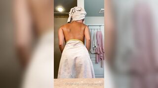 Just-wingit (Hailey aka Wing) OnlyFans Leaks College Student Exploring her Sexuality 67