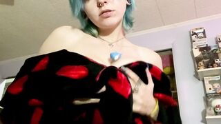 Lostpizzaslicez (Kay) OnlyFans Suicide Girl is a Cat Mom and a Psych Major 14