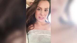 Charlieerose3 (Ex British Cop) OnlyFans Leaks turned into MILF 384