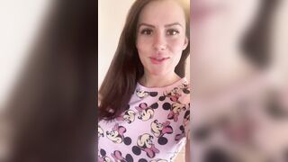 Charlieerose3 (Ex British Cop) OnlyFans Leaks turned into MILF 511