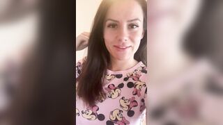 Charlieerose3 (Ex British Cop) OnlyFans Leaks turned into MILF 511