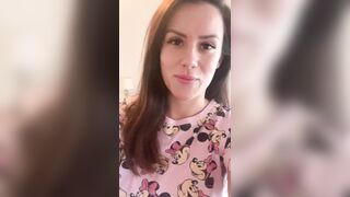 Charlieerose3 (Ex British Cop) OnlyFans Leaks turned into MILF 511