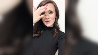 Charlieerose3 (Ex British Cop) OnlyFans Leaks turned into MILF 558