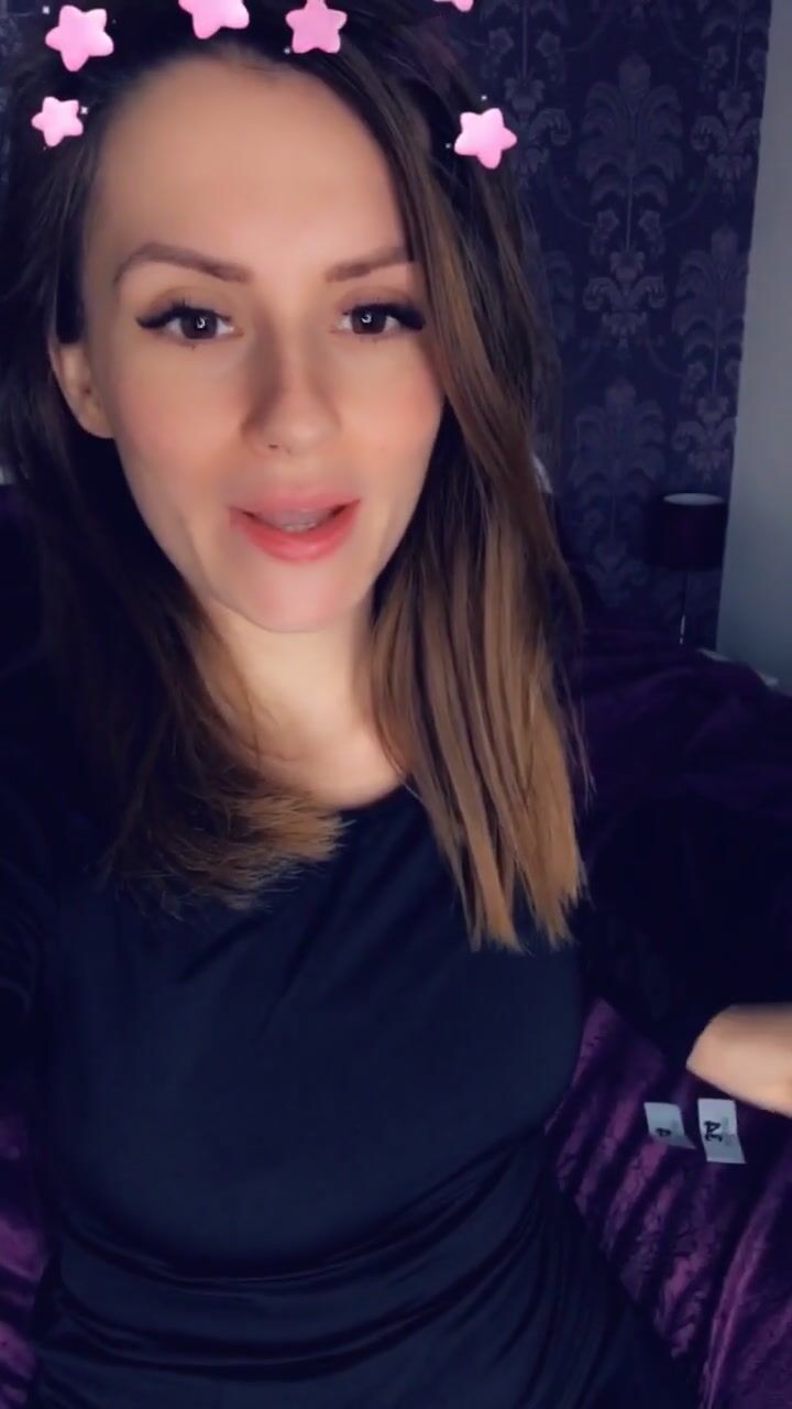 Charlieerose3 (Ex British Cop) OnlyFans Leaks turned into MILF 106 247Fap