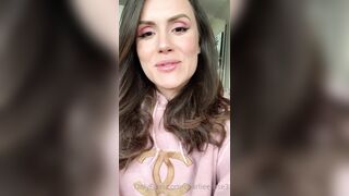 Charlieerose3 (Ex British Cop) OnlyFans Leaks turned into MILF 679