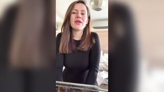 Charlieerose3 (Ex British Cop) OnlyFans Leaks turned into MILF 200