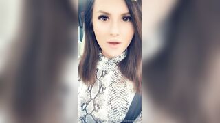 Charlieerose3 (Ex British Cop) OnlyFans Leaks turned into MILF 44