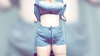 Jocibaker (Jocelyn Baker) OnlyFans Leaks 36DDDs Typical Mom Next Door 316