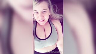 Jocibaker (Jocelyn Baker) OnlyFans Leaks 36DDDs Typical Mom Next Door 352