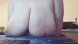 Jocibaker (Jocelyn Baker) OnlyFans Leaks 36DDDs Typical Mom Next Door 267