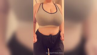 Jocibaker (Jocelyn Baker) OnlyFans Leaks 36DDDs Typical Mom Next Door 294