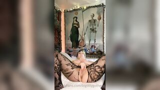 Bigtittygothegg Lee OnlyFans Leaks  Natural Big Boobies & a Jiggly Butt 48