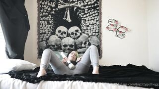 Bigtittygothegg Lee OnlyFans Leaks  Natural Big Boobies & a Jiggly Butt 39