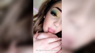 Coziebae (Comfiecozie aka Riya Lyn) OnlyFans Leaks Total Natural Hottie with juicy ass 222