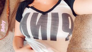 Coziebae (Comfiecozie aka Riya Lyn) OnlyFans Leaks Total Natural Hottie with juicy ass 35