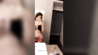 Coziebae (Comfiecozie aka Riya Lyn) OnlyFans Leaks Total Natural Hottie with juicy ass 377