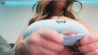 Coziebae (Comfiecozie aka Riya Lyn) OnlyFans Leaks Total Natural Hottie with juicy ass 384