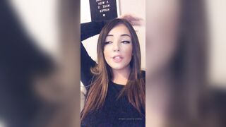 Coziebae (Comfiecozie aka Riya Lyn) OnlyFans Leaks Total Natural Hottie with juicy ass 380