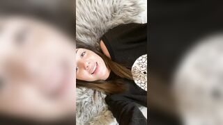 Coziebae (Comfiecozie aka Riya Lyn) OnlyFans Leaks Total Natural Hottie with juicy ass 23