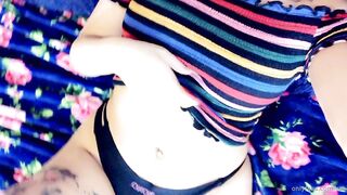 Coziebae (Comfiecozie aka Riya Lyn) OnlyFans Leaks Total Natural Hottie with juicy ass 209