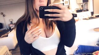 Coziebae (Comfiecozie aka Riya Lyn) OnlyFans Leaks Total Natural Hottie with juicy ass 74