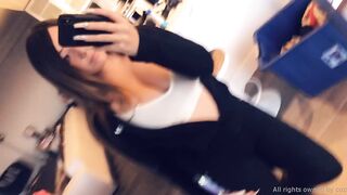 Coziebae (Comfiecozie aka Riya Lyn) OnlyFans Leaks Total Natural Hottie with juicy ass 74