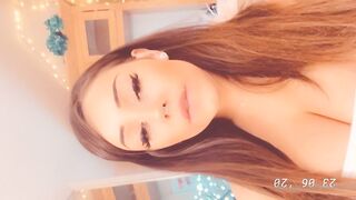 Coziebae (Comfiecozie aka Riya Lyn) OnlyFans Leaks Total Natural Hottie with juicy ass 360