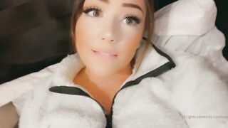 Coziebae (Comfiecozie aka Riya Lyn) OnlyFans Leaks Total Natural Hottie with juicy ass 79