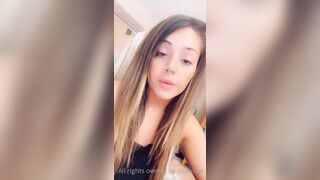Coziebae (Comfiecozie aka Riya Lyn) OnlyFans Leaks Total Natural Hottie with juicy ass 156
