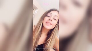 Coziebae (Comfiecozie aka Riya Lyn) OnlyFans Leaks Total Natural Hottie with juicy ass 156