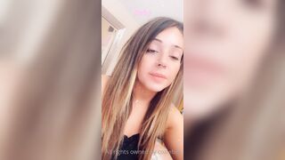 Coziebae (Comfiecozie aka Riya Lyn) OnlyFans Leaks Total Natural Hottie with juicy ass 156