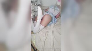 Milkimind OnlyFans Leaks 19 yo Nerdy Slut is always horny 8