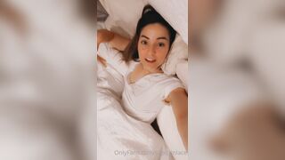 Sandyinlace (Sandy InLace) OnlyFans Leaks Quirky and Unconventionally Top OF Creator 250