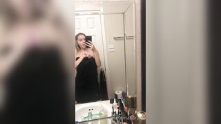 Savannabarajas (Harley West) OnlyFans Blonde Girl with Drop Boobs 37