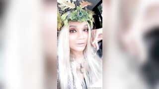 Yasmin Lee Transgender OnlyFans Leaks What you guys think of my crown, and make up look for the renaissance fair_ I know i’m A dork