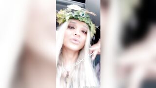 Yasmin Lee Transgender OnlyFans Leaks What you guys think of my crown, and make up look for the renaissance fair_ I know i’m A dork