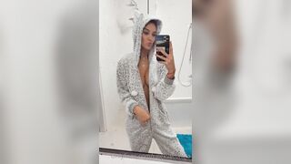Rajekveronika (VERONIKA RAJEK) OnlyFans Leaks Girl Porn Video  OnlyFans Leaks Girl Porn Video 6