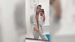 Rajekveronika (VERONIKA RAJEK) OnlyFans Leaks Girl Porn Video  OnlyFans Leaks Girl Porn Video 6