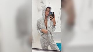 Rajekveronika (VERONIKA RAJEK) OnlyFans Leaks Girl Porn Video  OnlyFans Leaks Girl Porn Video 6