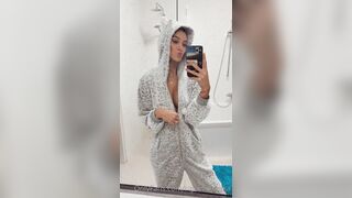 Rajekveronika (VERONIKA RAJEK) OnlyFans Leaks Girl Porn Video  OnlyFans Leaks Girl Porn Video 6