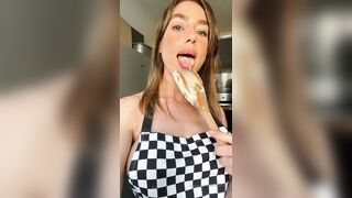 Elizarosewatson (Eliza Rose Watson) Muscular Six Pack Girl 118