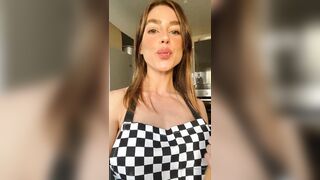 Elizarosewatson (Eliza Rose Watson) Muscular Six Pack Girl 118