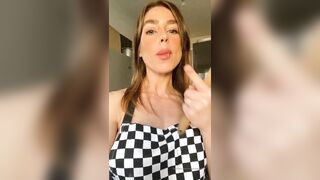 Elizarosewatson (Eliza Rose Watson) Muscular Six Pack Girl 118