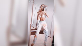 Rajekveronika (VERONIKA RAJEK) OnlyFans Leaks Girl Porn Video  OnlyFans Leaks Girl Porn Video 4